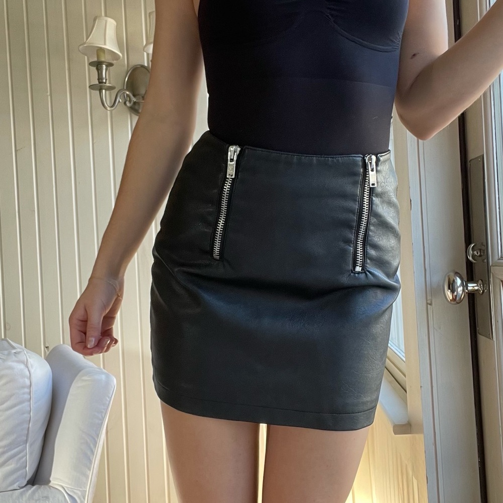 Faux leather mini skirt